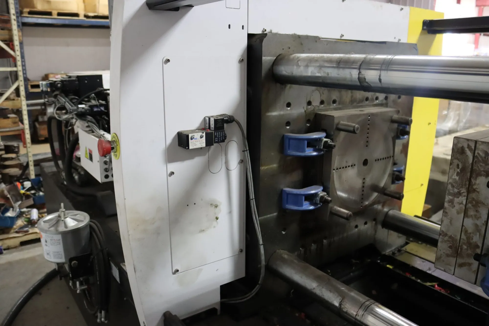 160 Ton, 10.9 oz., Borche #Bi160, servo hydraulic horizontal plastic injection molder, 18.5" x 18.5" tie bar - Image 4