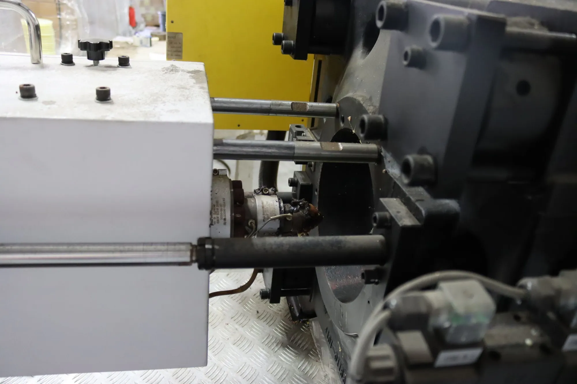 160 Ton, 10.9 oz., Borche #Bi160, servo hydraulic horizontal plastic injection molder, 18.5" x 18.5" tie bar - Image 8