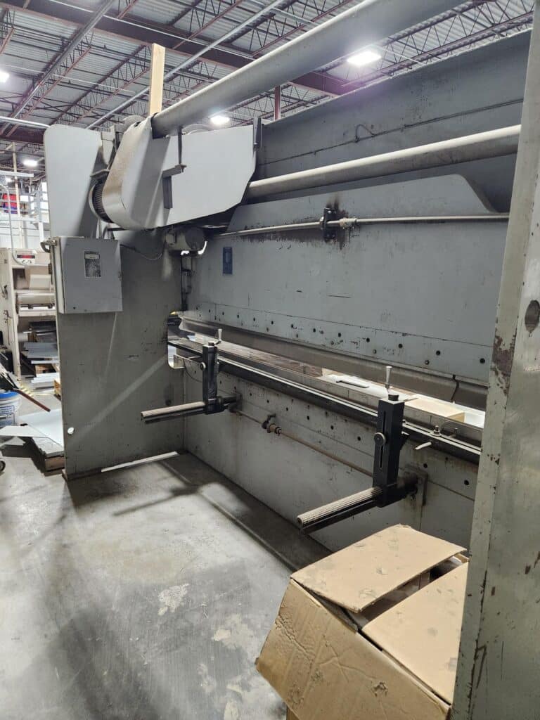 90 Ton, Niagara #IB60-10-12, mechanical press brake, 12' overall, 126" between housing, 3" stroke, 8" throat - Image 2