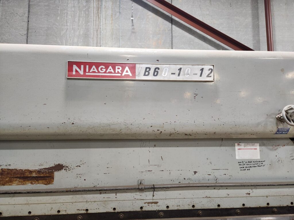 90 Ton, Niagara #IB60-10-12, mechanical press brake, 12' overall, 126" between housing, 3" stroke, 8" throat - Image 3