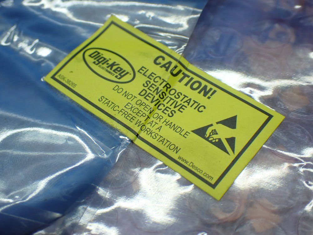 Macom #MRF422, Silicon Power Transistors, LOT of 200, Chassis Mount, 2022 - Image 3