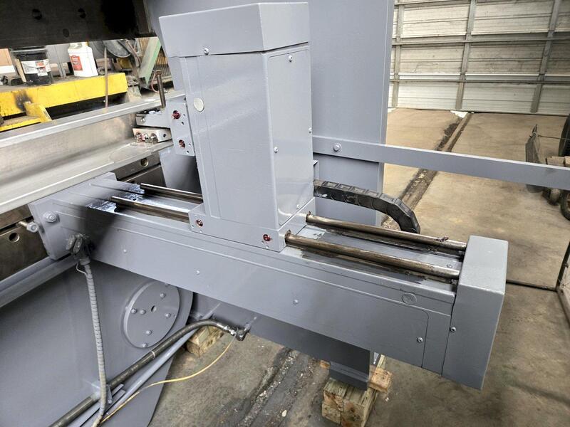 230 Ton, Cincinnati #230AFX12 Autoform, hydraulic press brake, 14' overall, 150" between housing, 10" stroke - Image 7