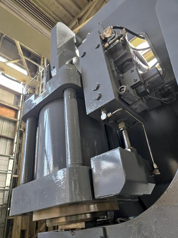 230 Ton, Cincinnati #230AFX12 Autoform, hydraulic press brake, 14' overall, 150" between housing, 10" stroke - Image 8