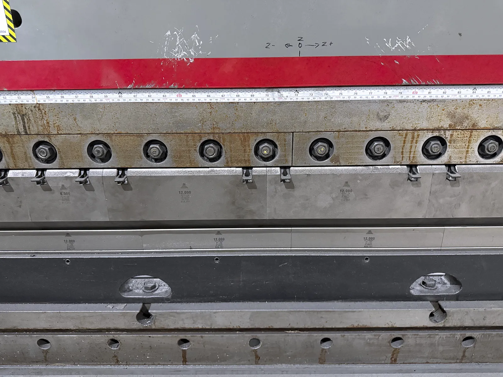 135 Ton, Cincinnati #135T, CNC hydraulic press brake, 12' overall, 126.5" between housing, 8" stroke, 12" - Image 8