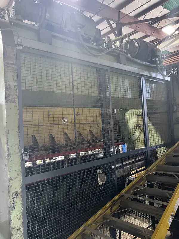 400 Ton, Pacific #400-12, hydraulic press brake, 125" between housing, 12" stroke, 10" throat, 1961 - Image 3
