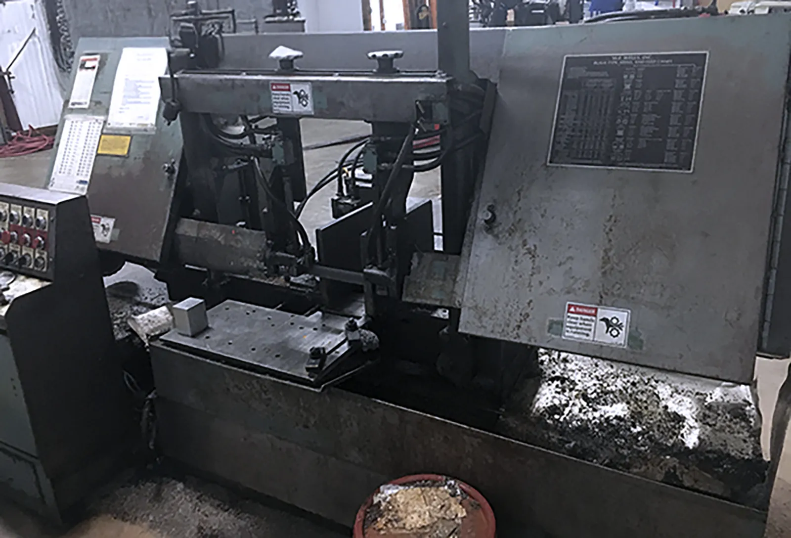 16" x 20" W.f. Wells #F1620, horizontal bandsaw, 1 1/4" x .042" x 15" blade, 60-500 SFPM, roller guides w/ - Image 2