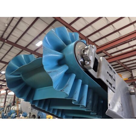 15" wide x 13.5' long Stainless Steel Cleated Slider Bed Incline Belt Conveyor - Image 3