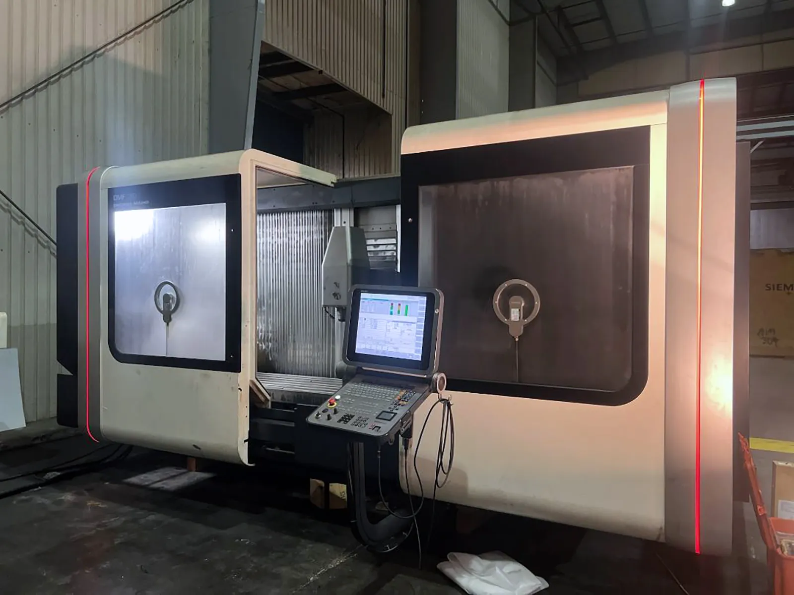 Dmg #DMF-260, CNC vertical machining center, 102.4" X, 43.3" Y, 35.4" Z, 8000 RPM, #40, 5-Axis, Heidenhain - Image 1