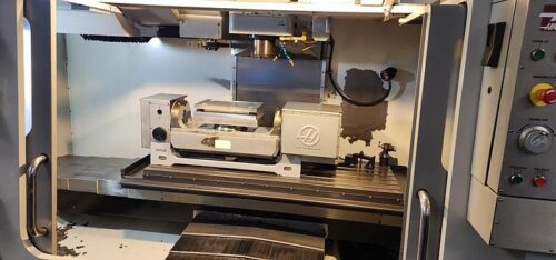 Haas #VF-5XT, CNC vertical machining center, 40 automatic tool changer, 60" X, 26" Y, 25" Z, 10000 RPM, #40 - Image 3