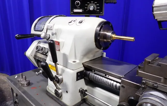 18" x 12" Victor #618-EVS, Lathe, 1" bore, 3.25 HP, tailstock, 440 V. - Image 2