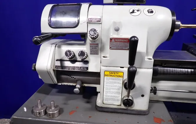 18" x 12" Victor #618-EVS, Lathe, 1" bore, 3.25 HP, tailstock, 440 V. - Image 6