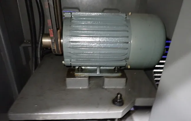18" x 12" Victor #618-EVS, Lathe, 1" bore, 3.25 HP, tailstock, 440 V. - Image 9