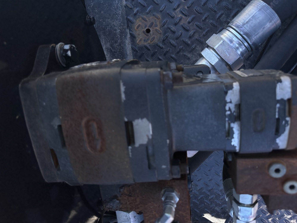 Caterpillar #C4.4, diesel engine, low hours, hydraulic pumps, 2016 - Image 4