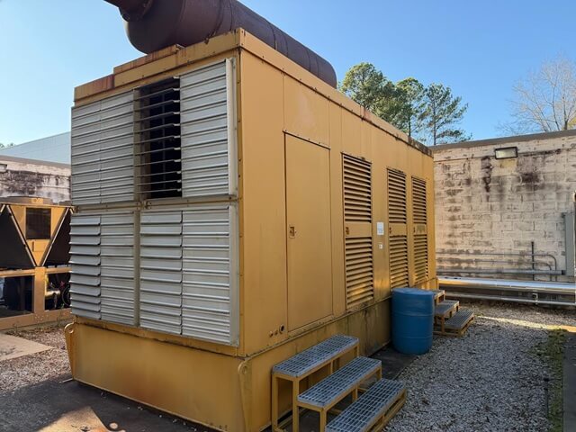 1000 KW Caterpillar #MPS2060, diesel gen, #3508 engine, 1341 HP, 480 Volts, weatherproof enclosure, 449 - Image 1