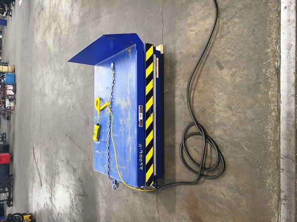 3000 lb. Vestil #EHLTT-3648-3-47, Hydraulic Scissor Lift Table, 48" x 36" platform, 47" raised height, 45&deg; - Image 1