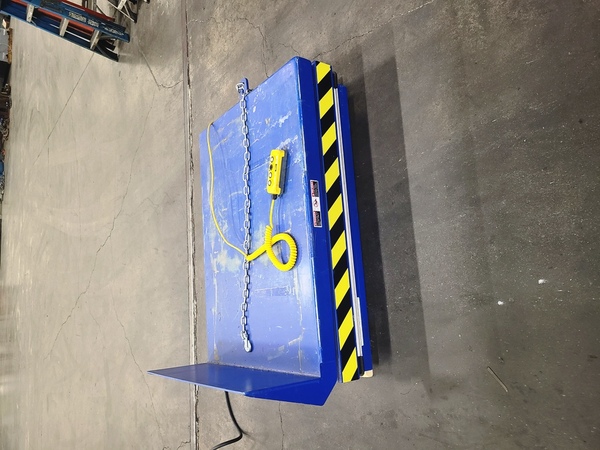 3000 lb. Vestil #EHLTT-3648-3-47, Hydraulic Scissor Lift Table, 48" x 36" platform, 47" raised height, 45&deg; - Image 2