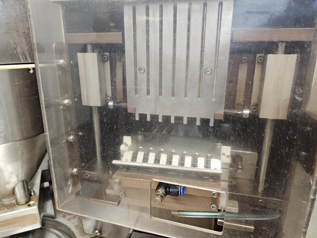 Shionogi Qualicaps #Quali-Fill, semi-automatic capsule fil - Image 8