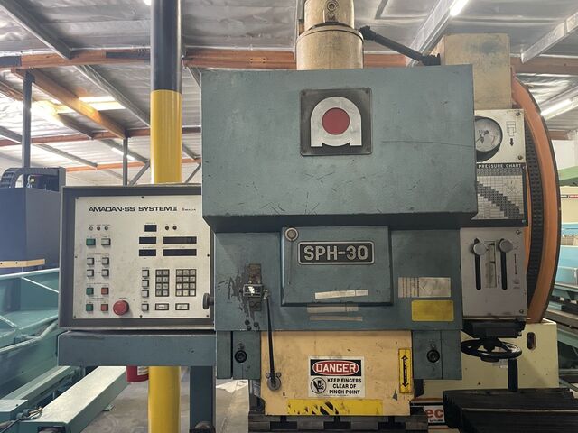 33 Ton, Amada #SPH-30, Single end fabricator punch, 15.8" overall, 3.9" stroke, 20.1" throat, 20.5" daylight - Image 2