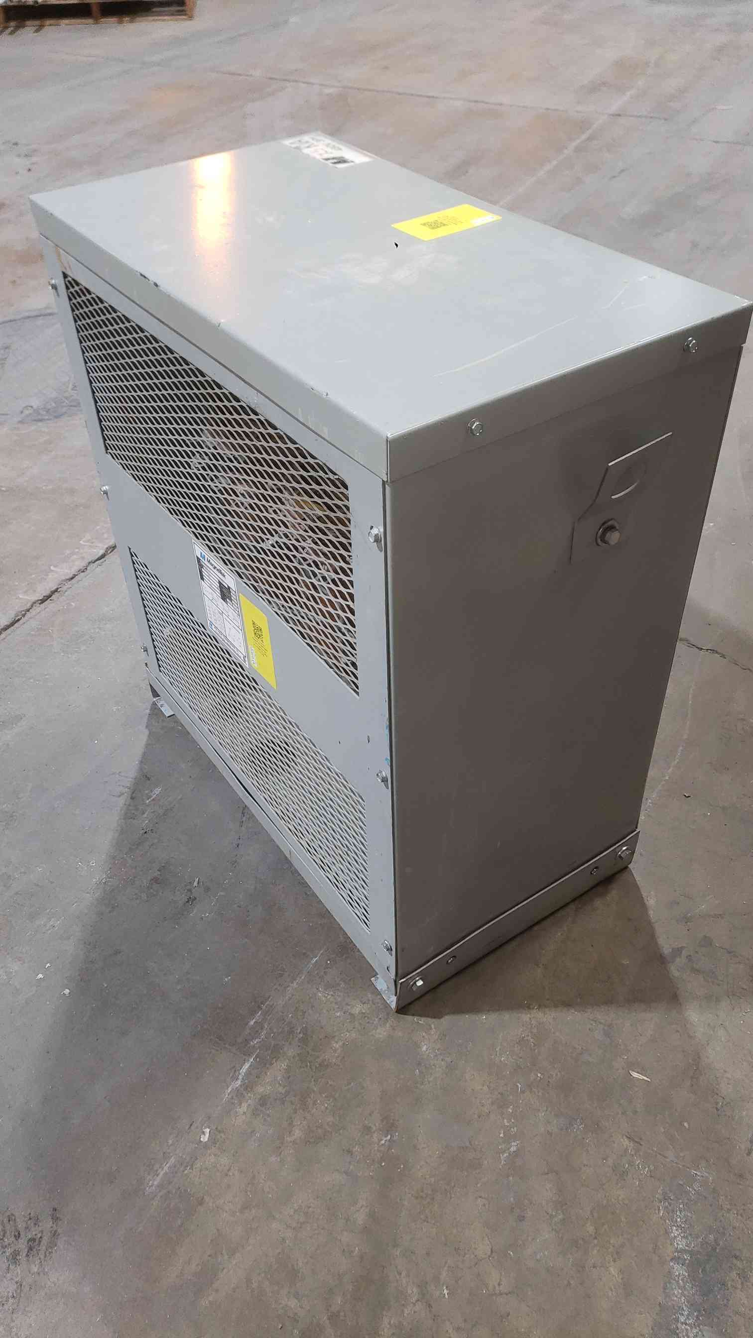 75 KVA, 480 Primary, 208Y/120 Secondary MagneTek #5H3-75BR-3C, Transformer, 1990 - Image 2
