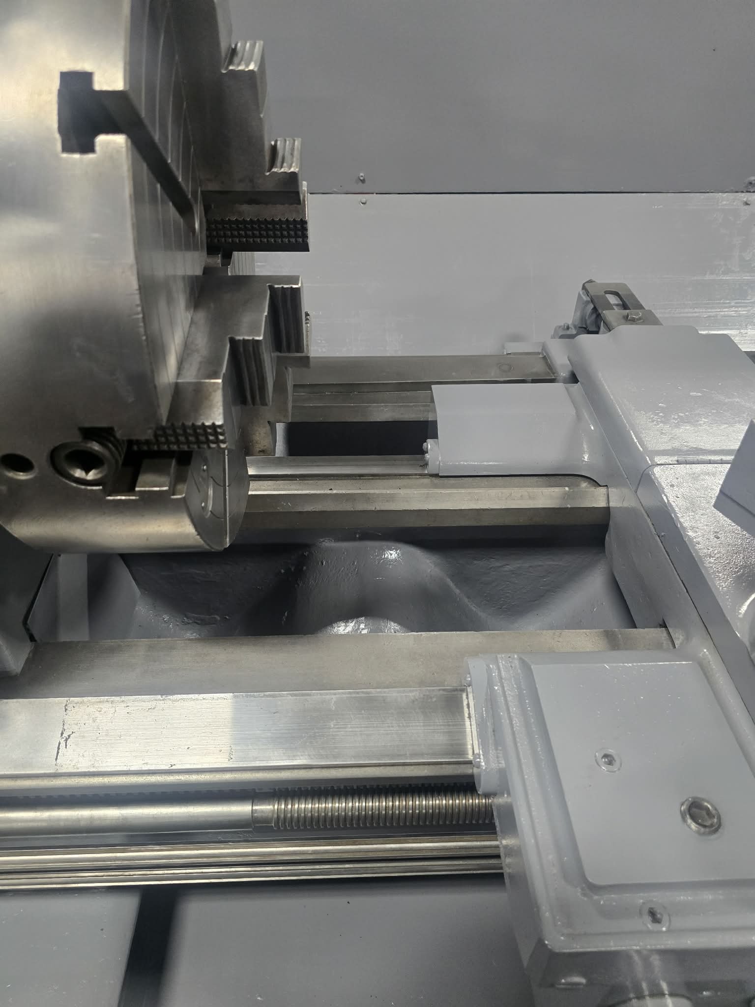 24"/26" x 75" LeBlond #Regal-24, servo shift engine lathe, 16" 3-jaw chuck, 18" 4-jaw chuck, taper - Image 8