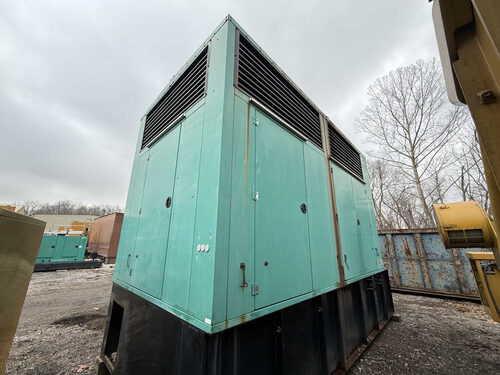1000 KW Cummins #DQFAD, diesel generator set, 277/480 Volts, 3-phase, 850 hours, 1800 RPM, QST30-G5 engine - Image 3