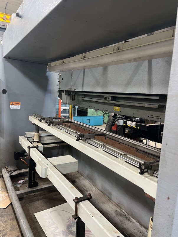 200 Ton, Standard Industrial #AB200-12, CNC hydraulic press brake, 12' overall, 126" between housing, 6" - Image 8