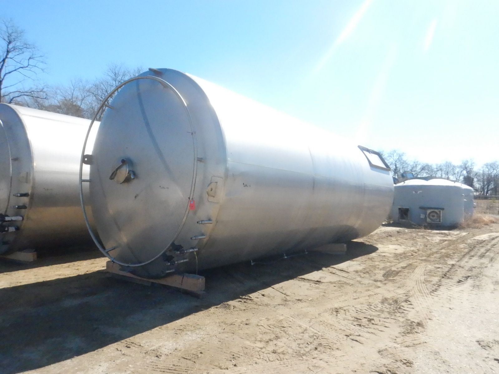 15000 gallon Quality Tank Solutions, Stainless Steel Cone Bottom Jacketed Tank, 11'-6" diameter x 30' T/T - Image 3