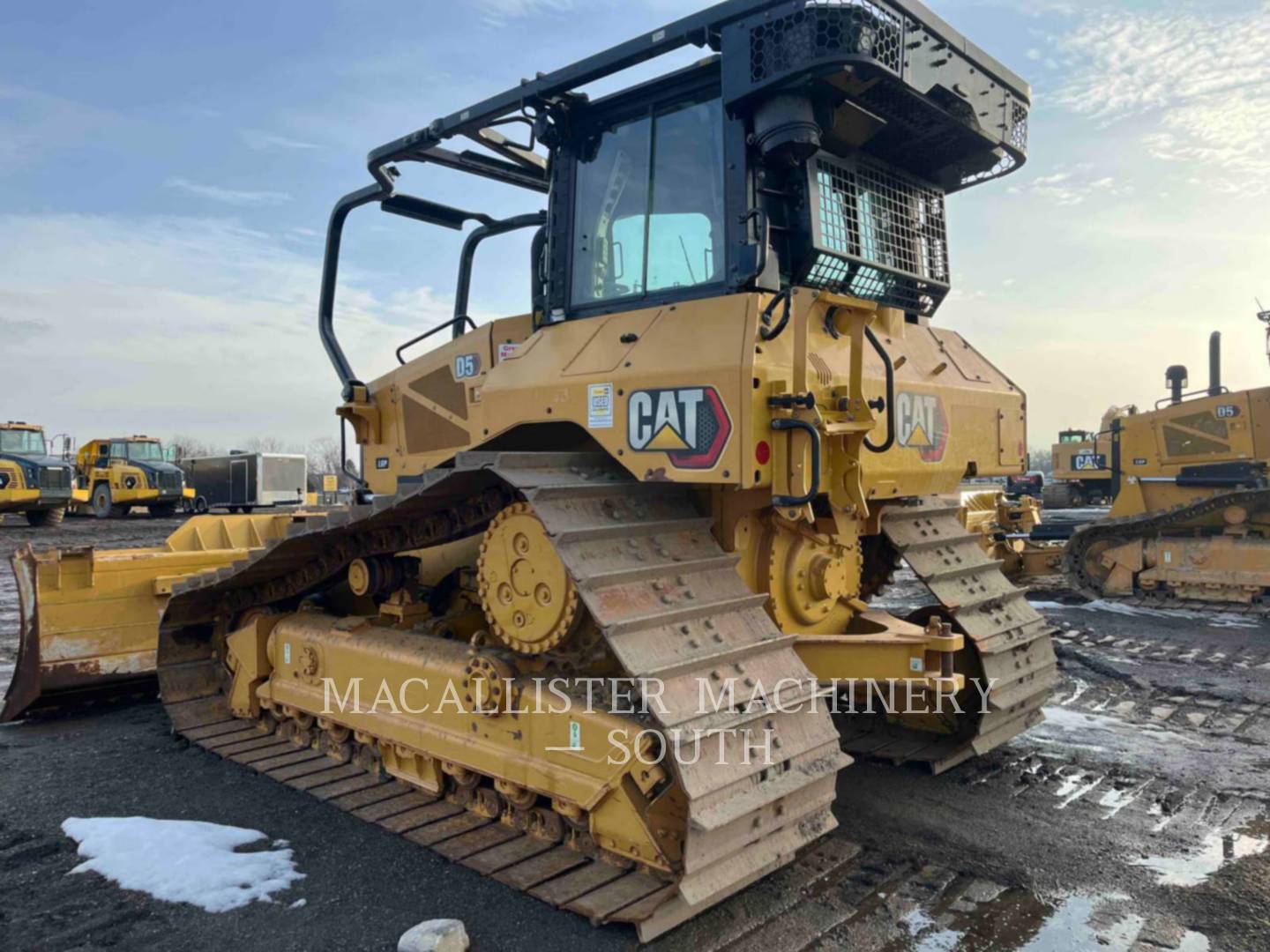 Caterpillar D5 LGP, Crawler Dozer, 2051 hours, S/N: Z6A01542, 2022 - Image 4