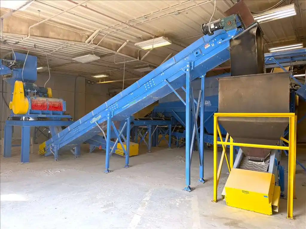 Andela, 20 ton/hr. glass pulverizing line, with surge hopper, pulverizer, trommel screen, label remover - Image 1