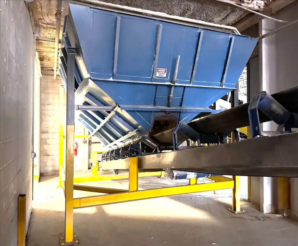 Andela, 20 ton/hr. glass pulverizing line, with surge hopper, pulverizer, trommel screen, label remover - Image 5