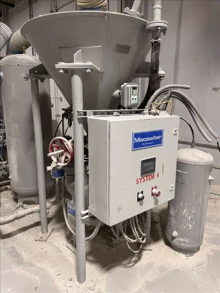 Andela, 20 ton/hr. glass pulverizing line, with surge hopper, pulverizer, trommel screen, label remover - Image 10