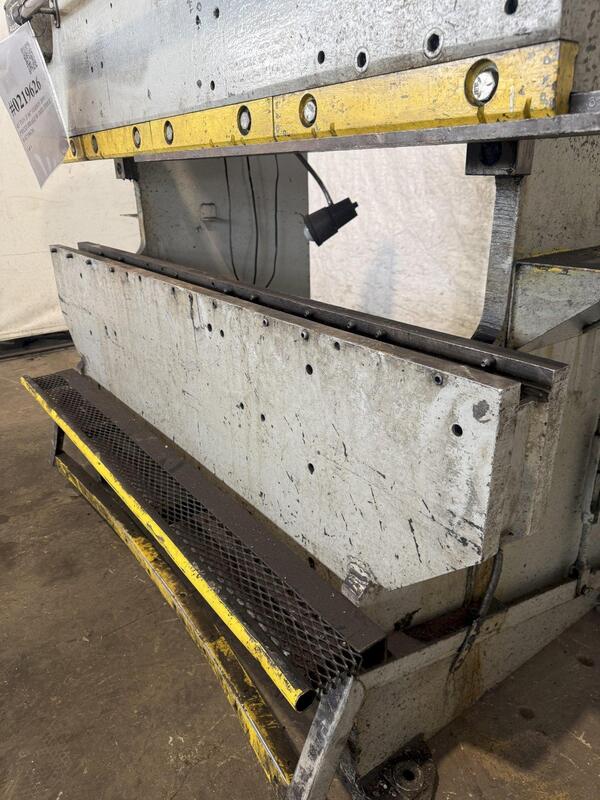 45 Ton, Verson #2050, mechanical press brake w/ dies, 66" capacity - Image 7