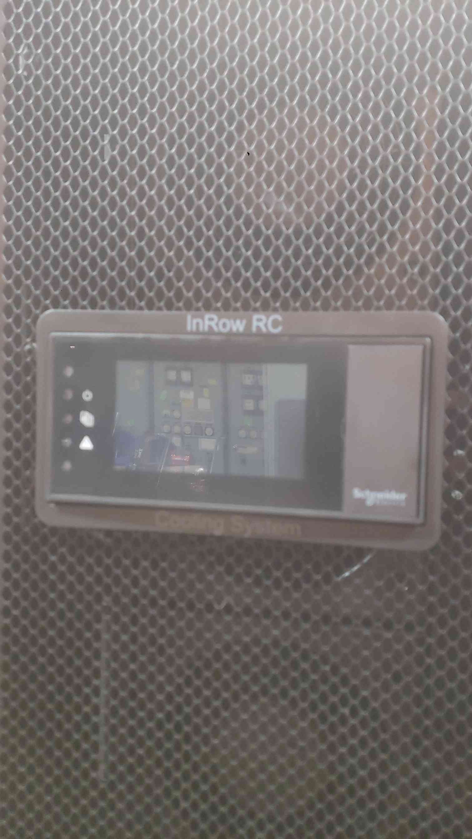 APC Schneider #ACRC301S, InRow Cooling Unit, Chilled Water, 100-240 VAC (5 available) - Image 4