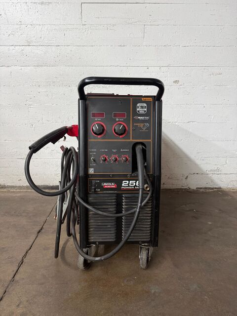 Lincoln #Power-Mig-256, mig welder, 208/230 V., 1-phase - Image 1