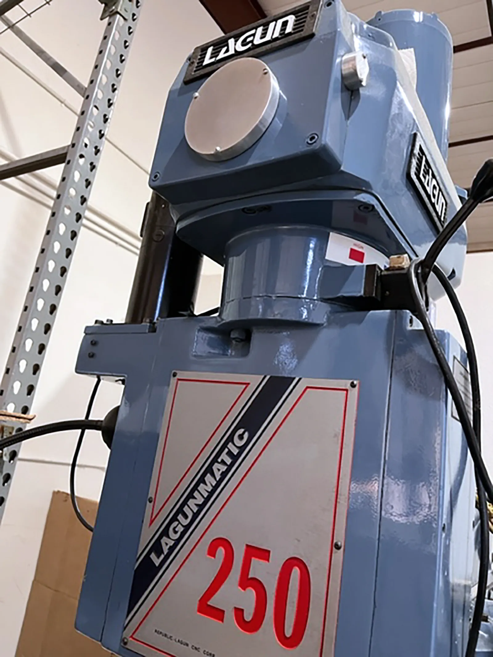 Lagun #Lagunmatic-250, vertical mill, 16" x48" tbl., 3 HP, 27" X, 15" Y, 16" Z, #40, remote pendant, Bijur - Image 3