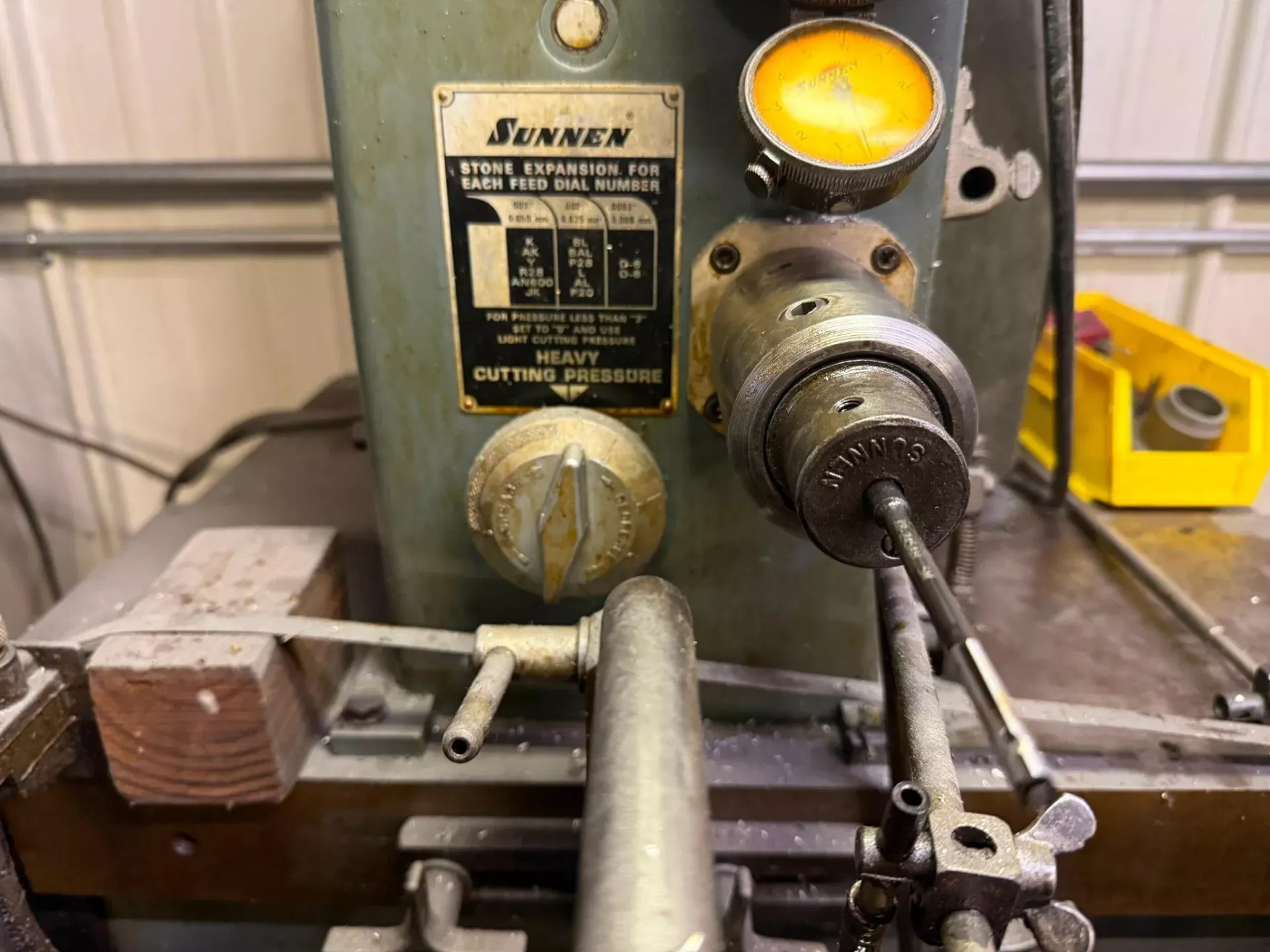 Sunnen #MBB-1660, 6.5" precision horizontal hone with tooling, self energized band type spindle brake - Image 5