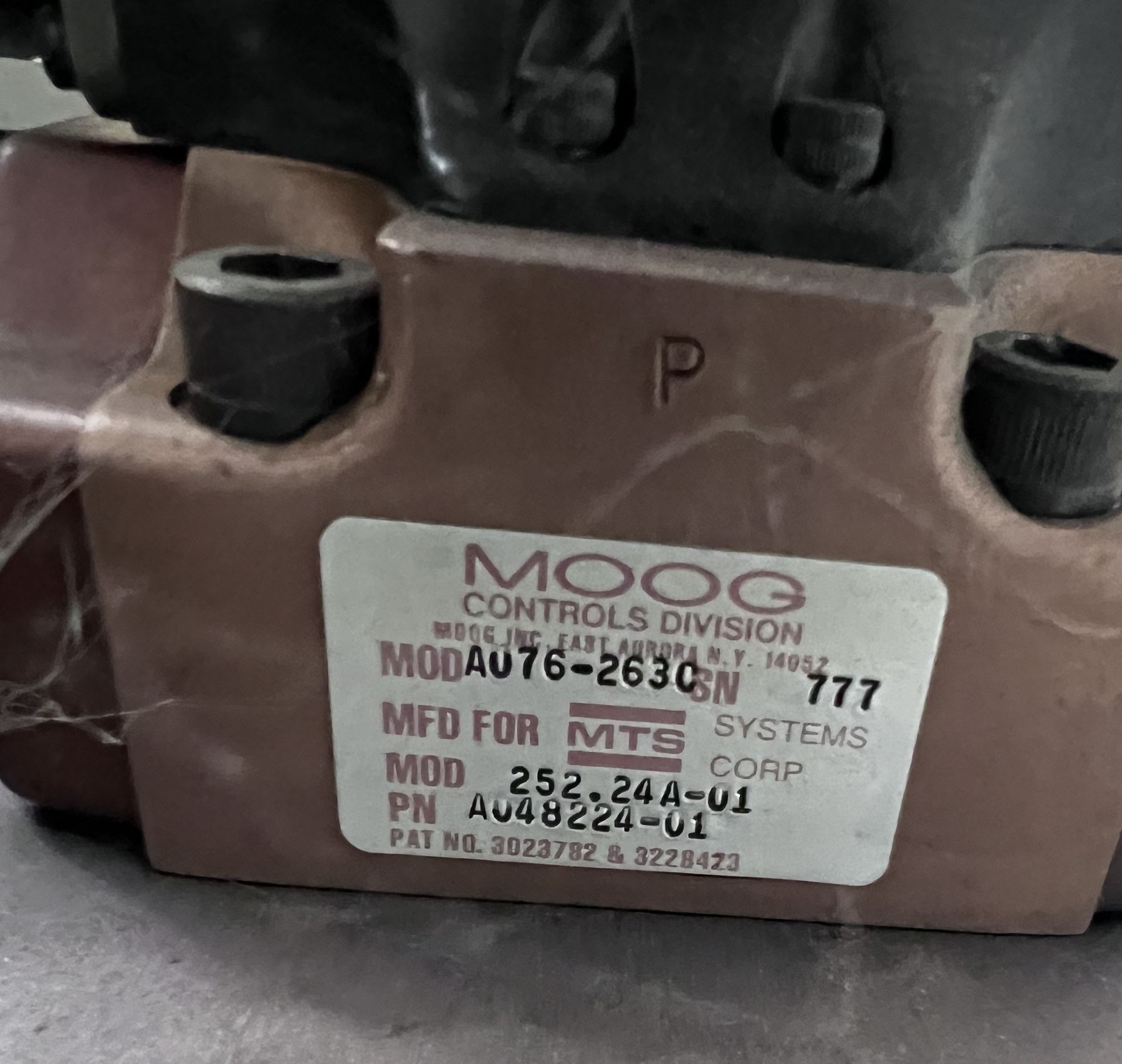 MTS #204.61, Hydraulic Actuator, 11 KIP (50kN), 6" dynamic stroke, 6.8" static, MTS hydraulic service - Image 3