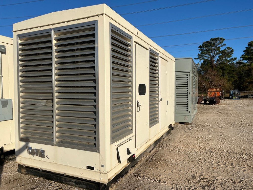 Chillichothe, Sound Attenuated Generator Enclosure; KTA19, QSX15, C15, G3408, CG137, Etc., 2 Available, Good - Image 2