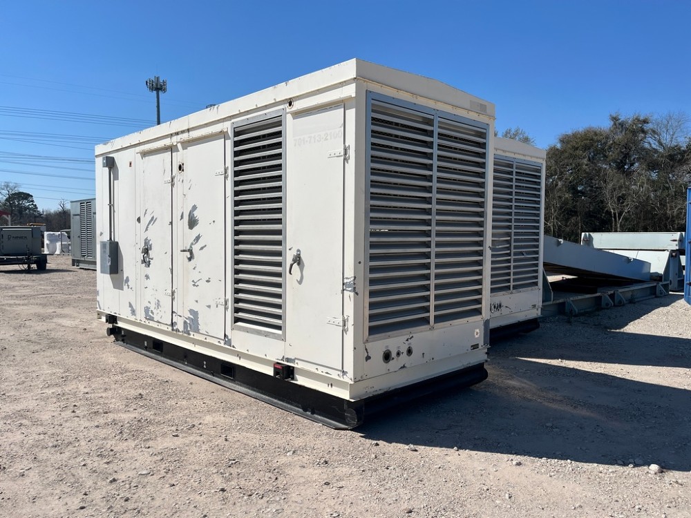 Chillichothe, Sound Attenuated Generator Enclosure; KTA19, QSX15, C15, G3408, CG137, Etc., 2 Available, Good - Image 4