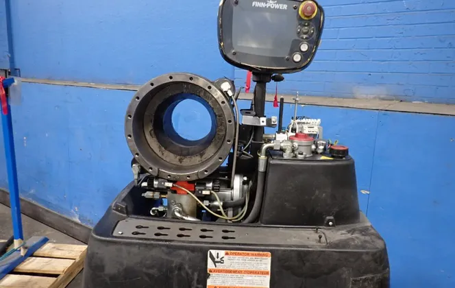 Crimping Machine, Finn-Power #32, w/Foot Switch, 4.8 kW, 1740 RPM, 230/400 V - Image 1