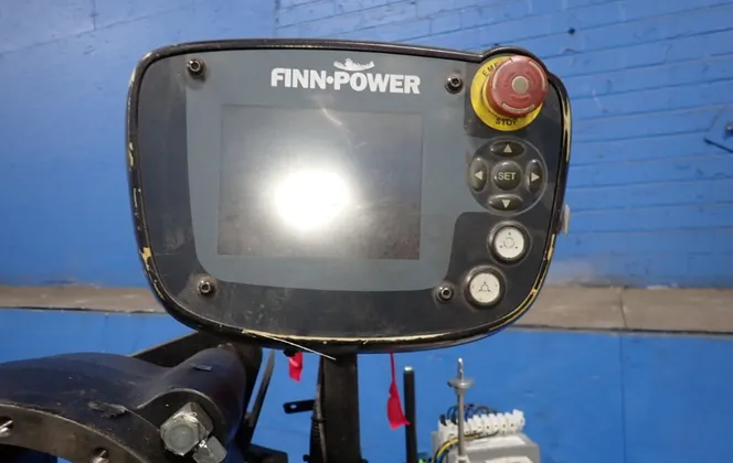 Crimping Machine, Finn-Power #32, w/Foot Switch, 4.8 kW, 1740 RPM, 230/400 V - Image 4