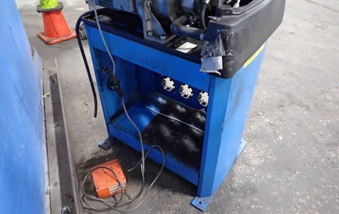 Crimping Machine, Finn-Power #32, w/Foot Switch, 4.8 kW, 1740 RPM, 230/400 V - Image 8