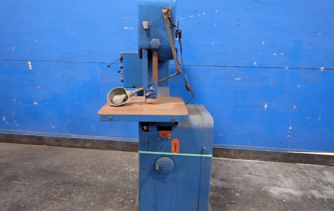 16" DoAll #3012-U, Vertical Band Saw, 160" Band length, 120" File Length, 24" x 24" Table, 220 V - Image 1