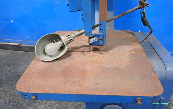 16" DoAll #3012-U, Vertical Band Saw, 160" Band length, 120" File Length, 24" x 24" Table, 220 V - Image 2