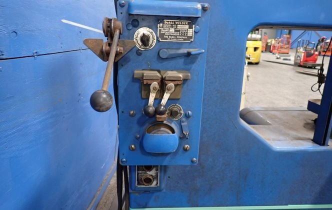 16" DoAll #3012-U, Vertical Band Saw, 160" Band length, 120" File Length, 24" x 24" Table, 220 V - Image 6