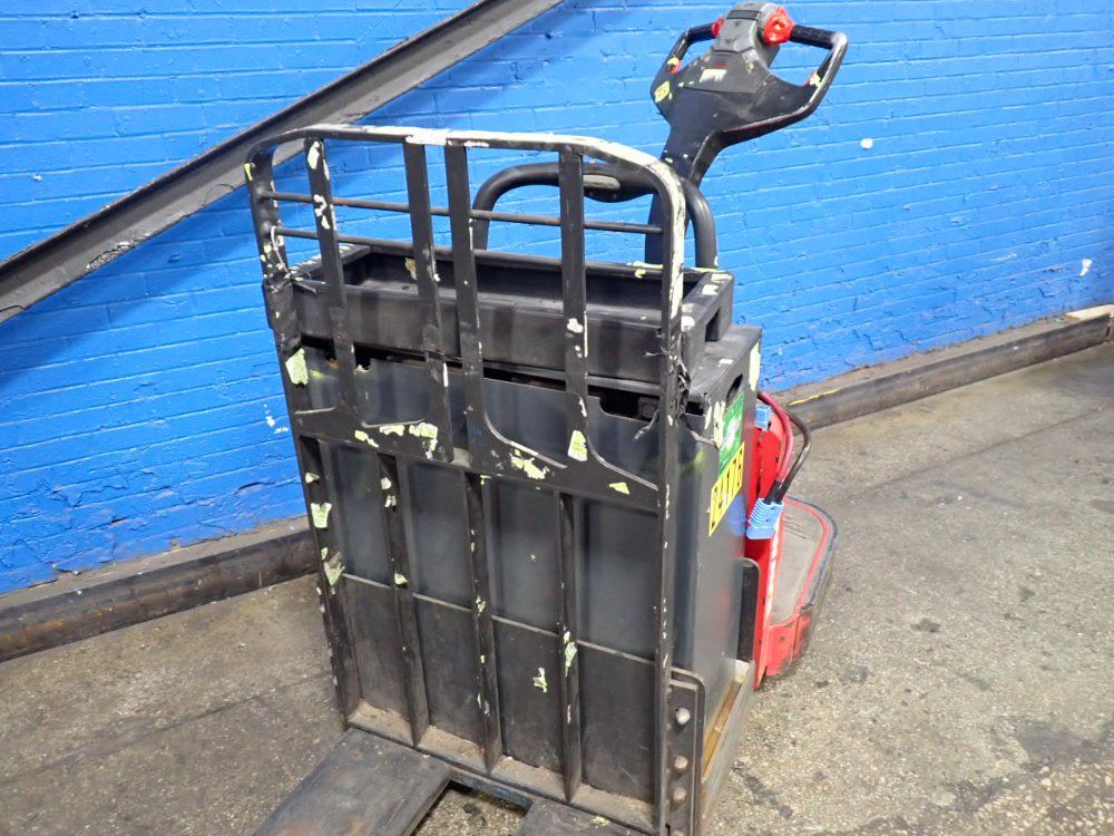 8000 lb. The Raymond Corporation #8410, Riding Electric Pallet Jack, 10" x 95" Fork length, 24 V, Battery - Image 3