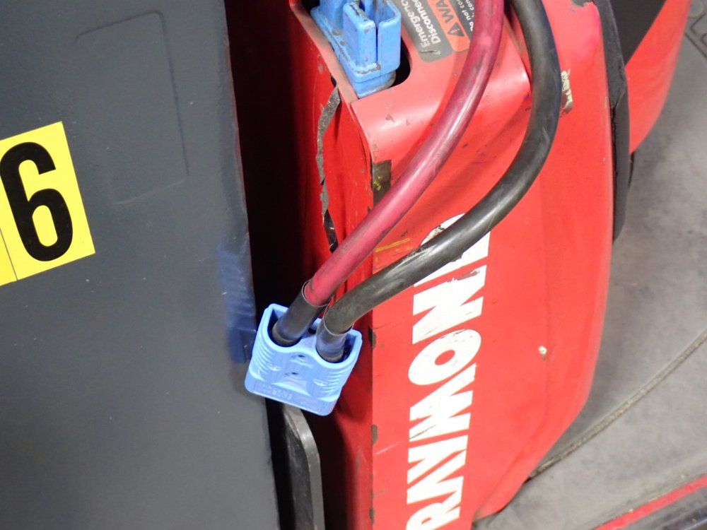 8000 lb. The Raymond Corporation #8410, Riding Electric Pallet Jack, 10" x 95" Fork length, 24 V, Battery - Image 5