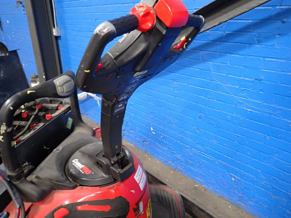 8000 lb. The Raymond Corporation #8410, Riding Electric Pallet Jack, 10" x 95" Fork length, 24 V, Battery - Image 7