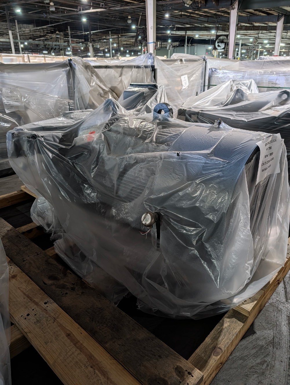 600 HP 1200 RPM Toshiba, Frame 5809/10/11US, TEFC BB, 2300/4000 Volts, NEW -2 in stock/ factory warranty - Image 3