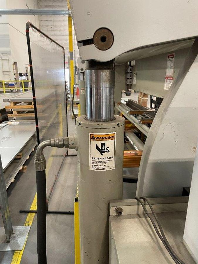 175 Ton, Accurpress #717514, CNC press brake, 14' overall, 148" between housing, 8" stroke, 10" throat, 14" - Image 6